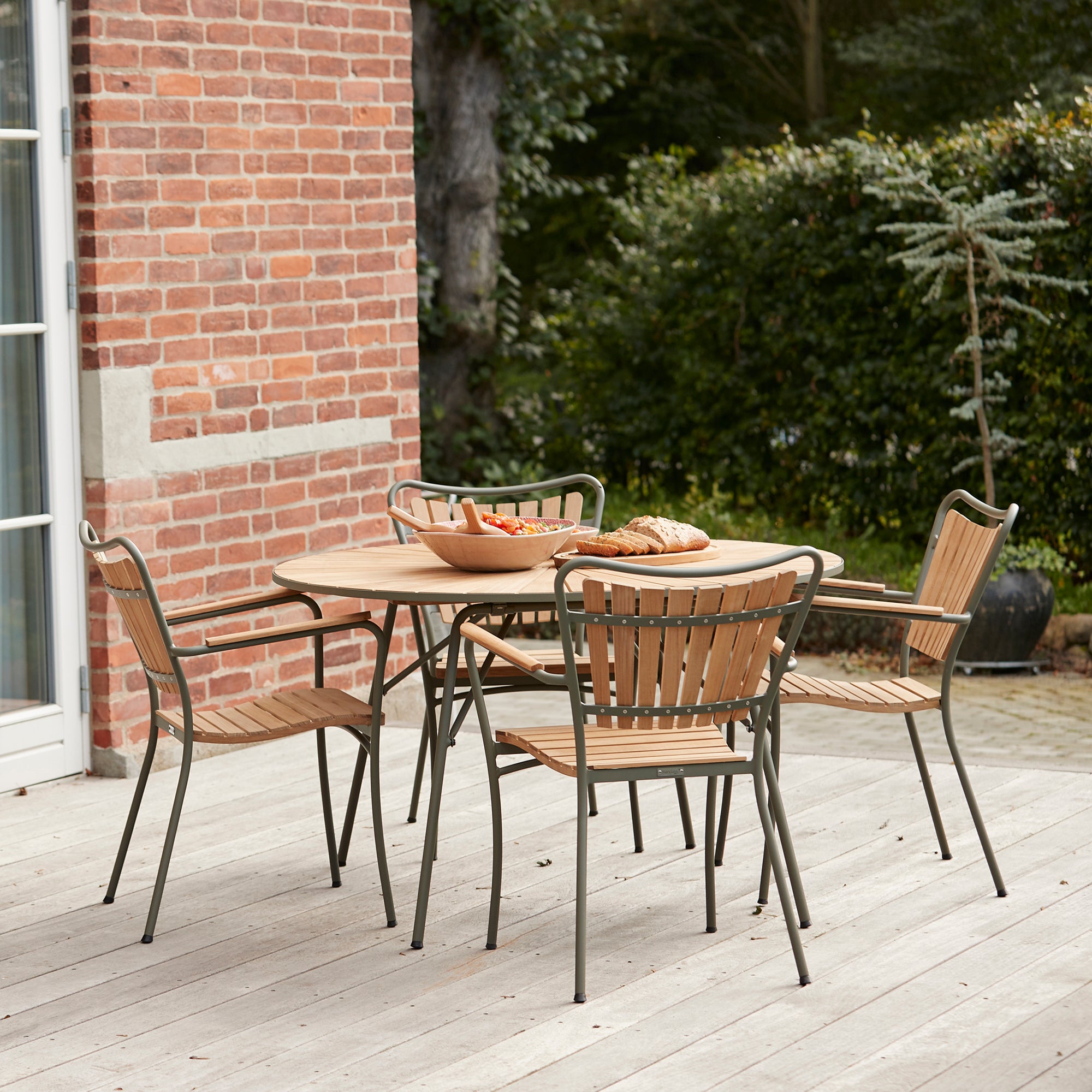 Marguerit Tisch Ø 120 & 4 Stühle