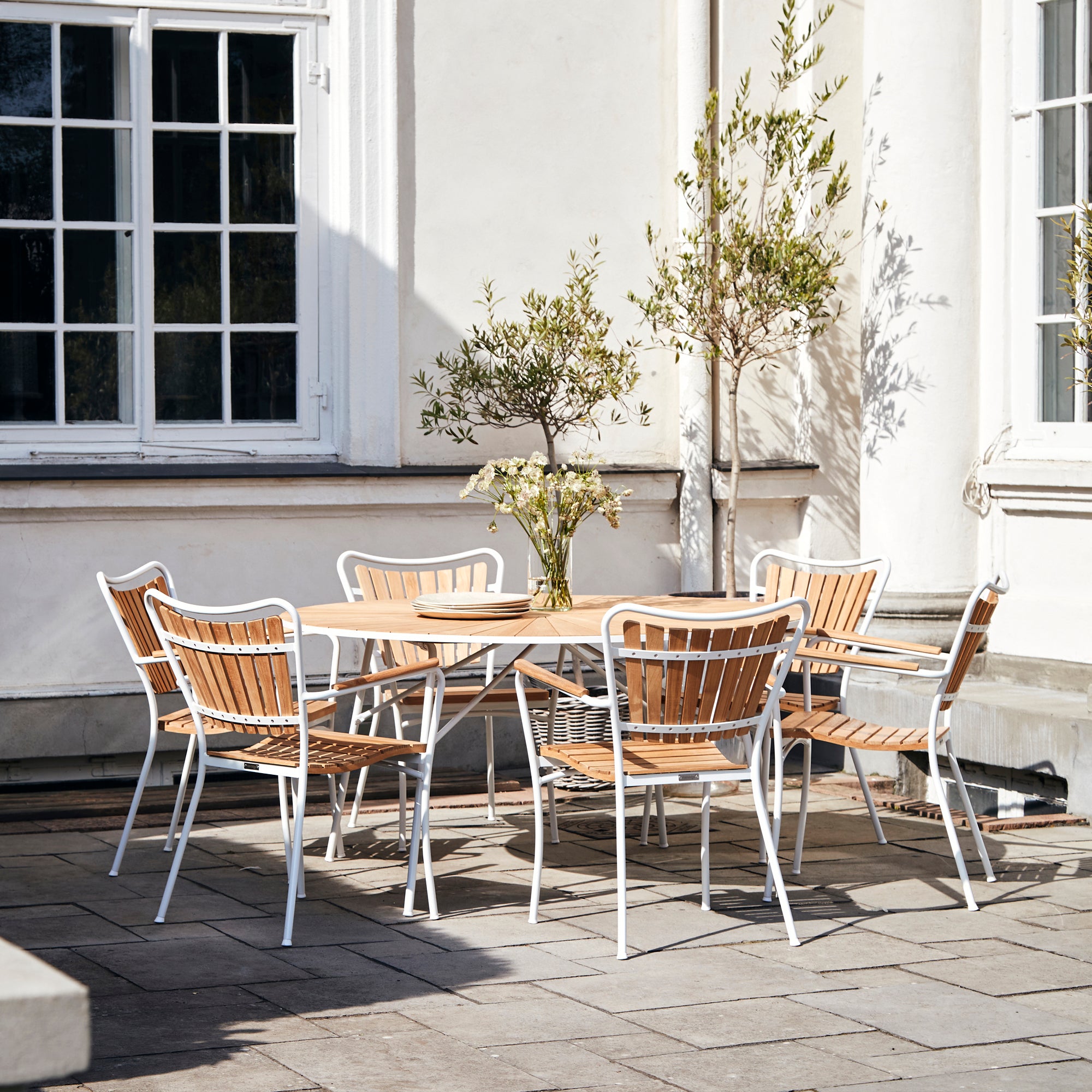 Marguerit Tisch Ø 140 & 6 Stühle