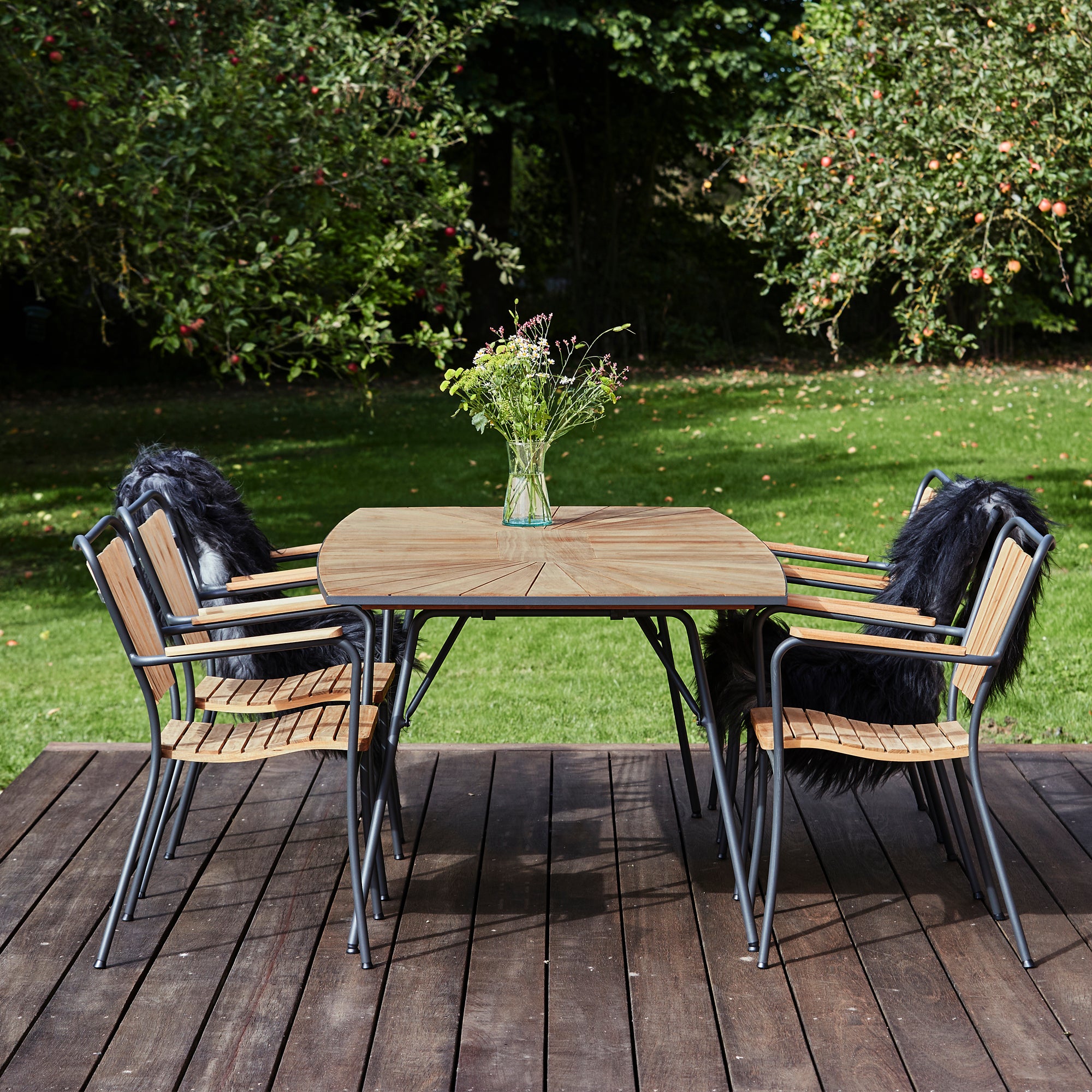Marguerit Tisch L 200 & 6 Stühle