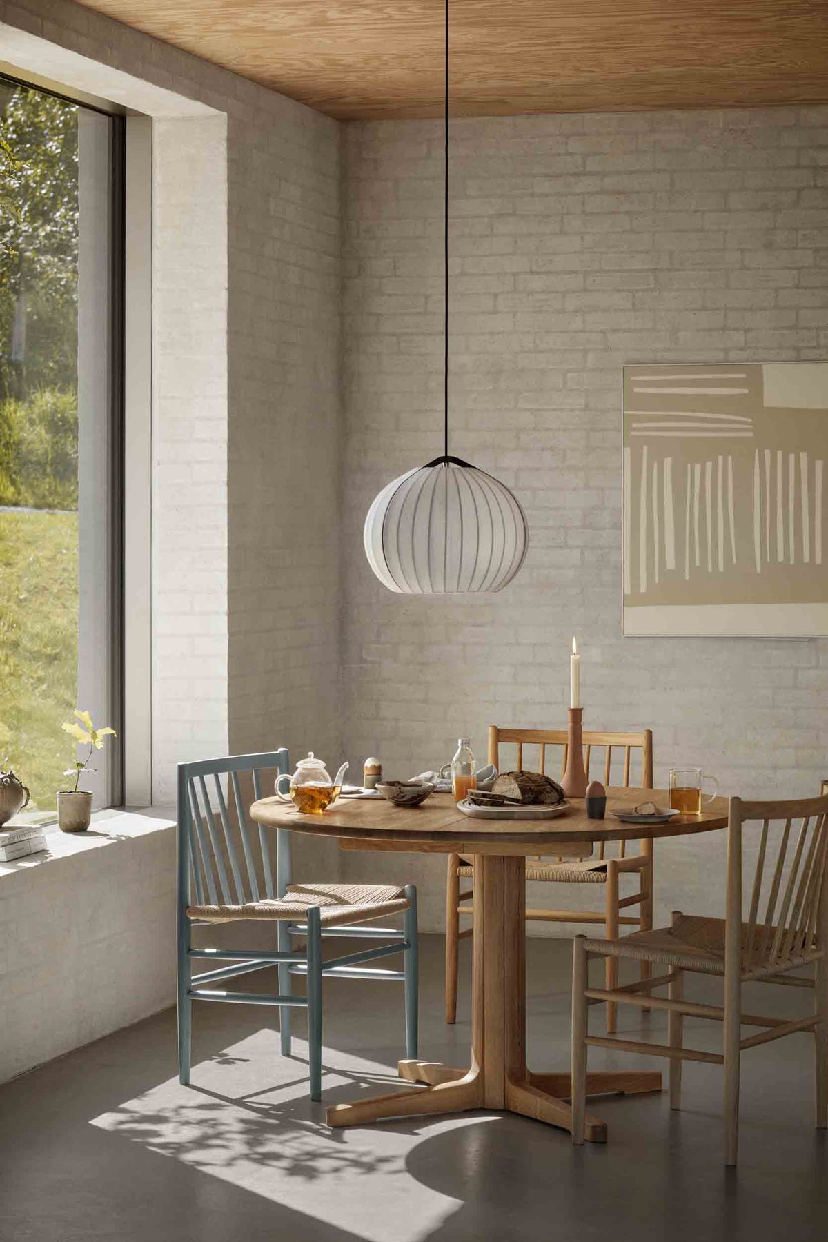 J80 - Stuhl - Buche - Blue Grey - Lifestyle 1