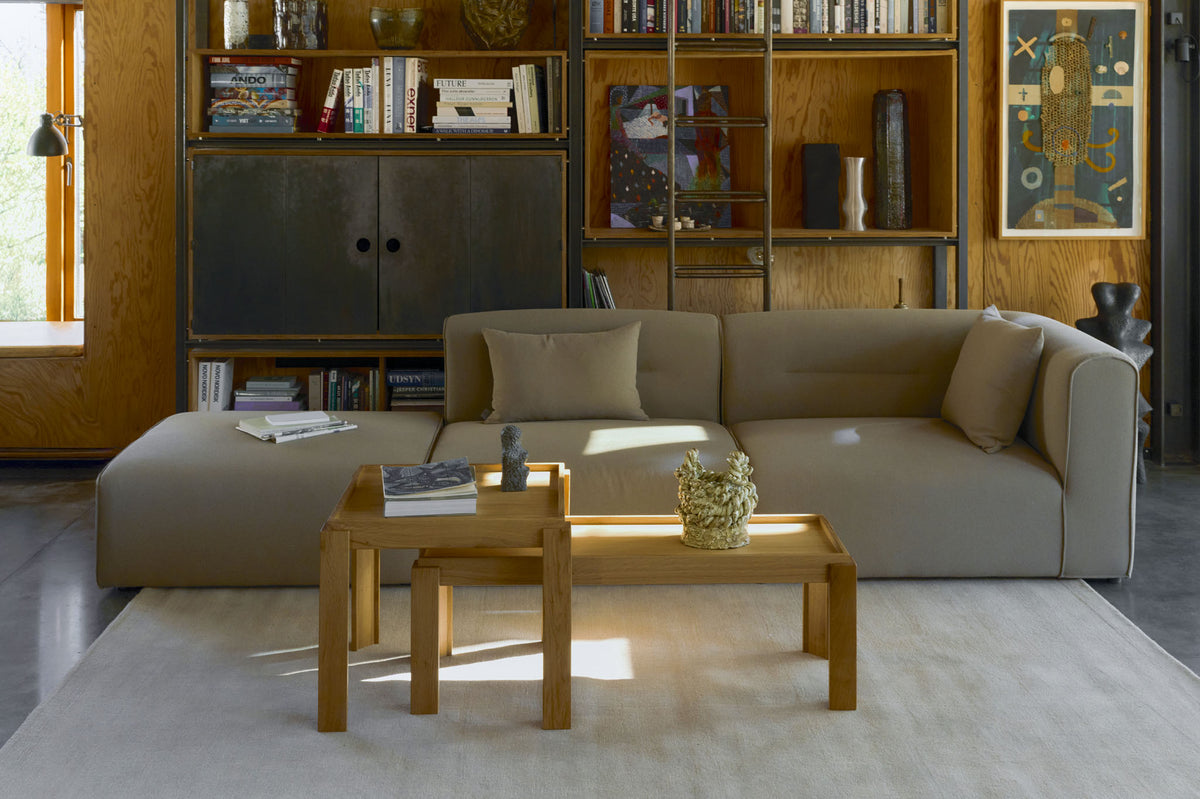 L44 Mols sofa designet af Laura Bilde og Kalø sofaborde designet af Laura Bilde - Lifestyle 1