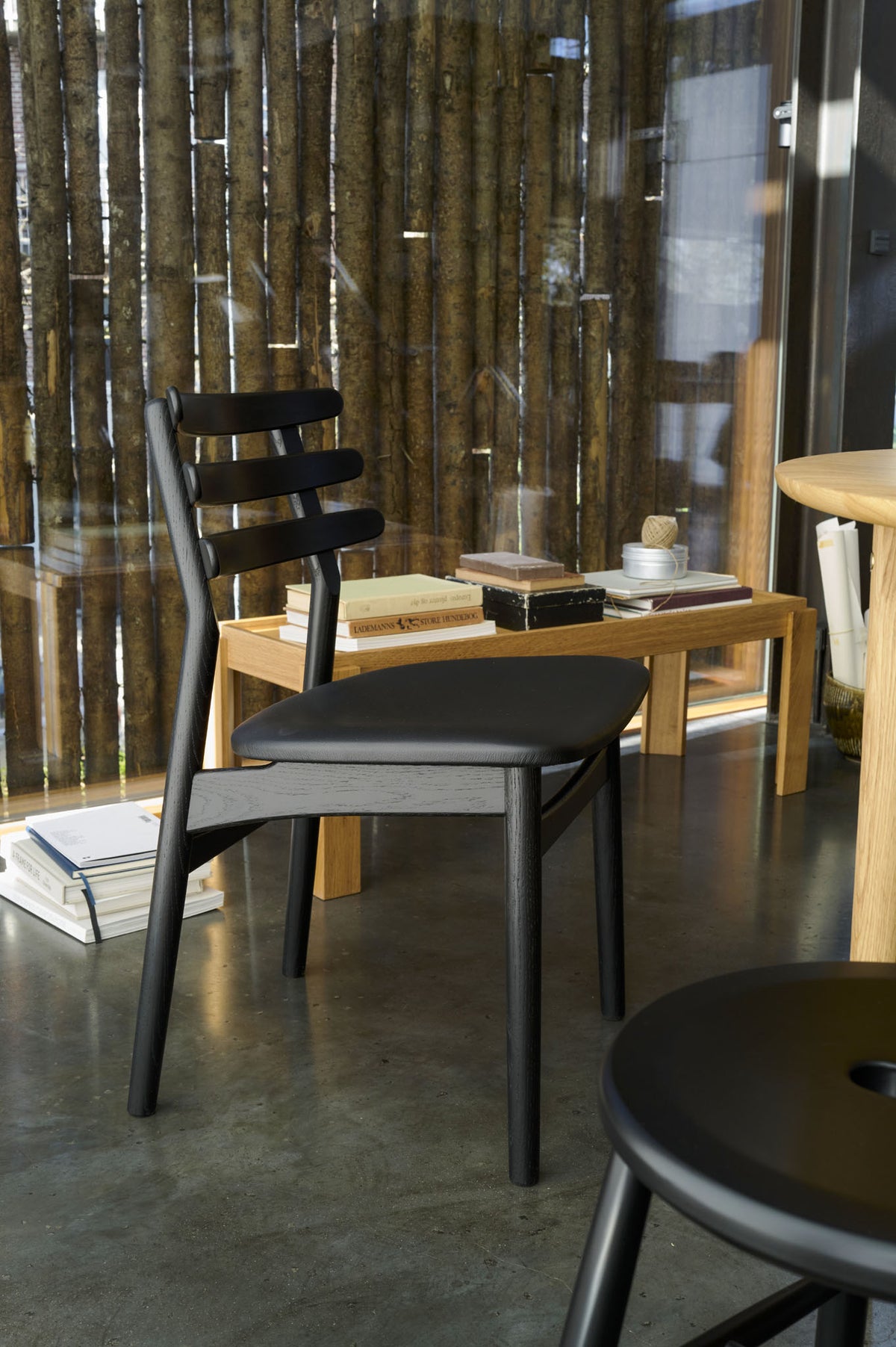 J48 Spisebordstol designet af Poul Volther - Lifestyle 4