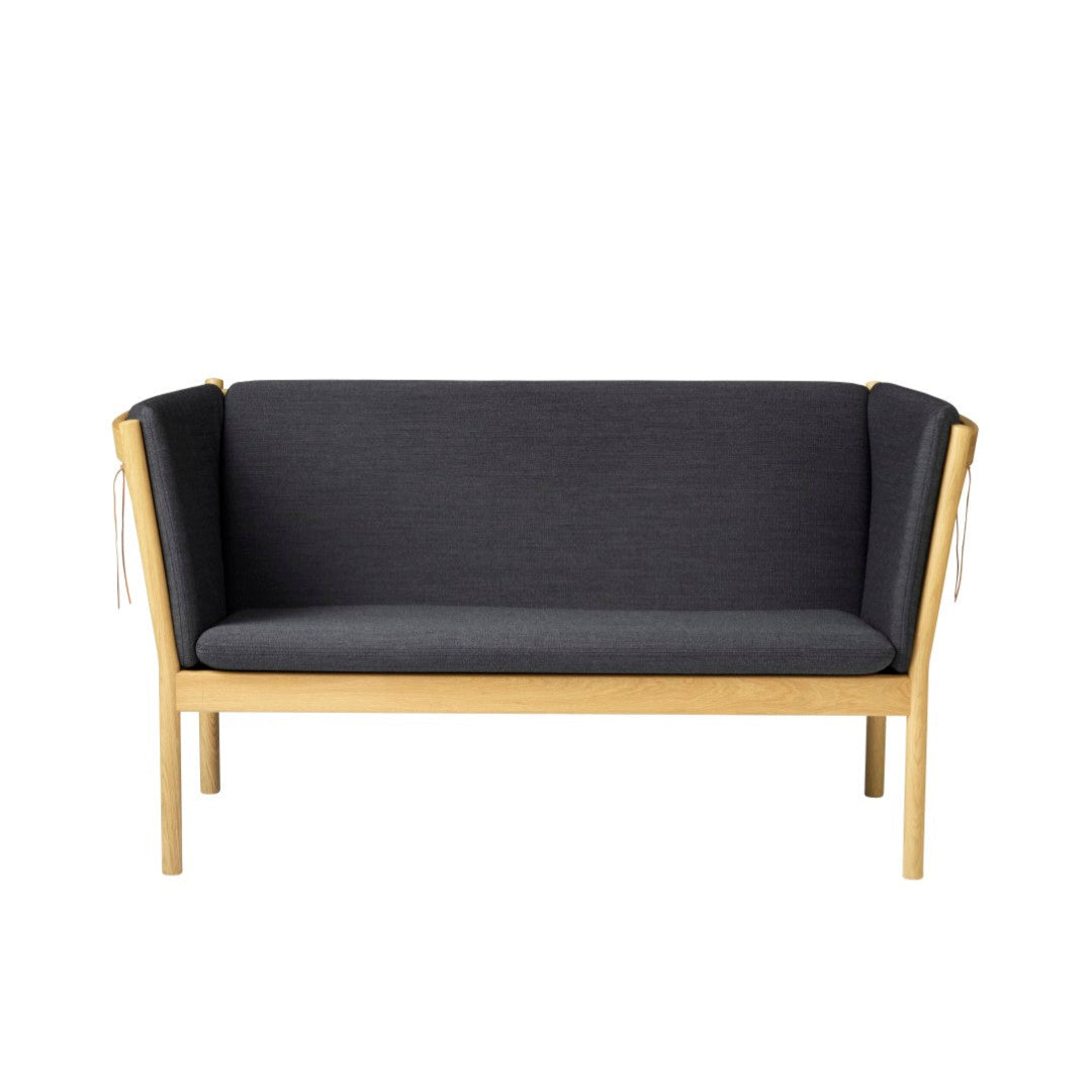 J148 2 personers sofa i Eg Dark Grey (4013) af Erik Ole Jørgensen