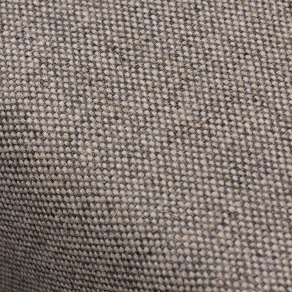 J148 2 pers. sofa i Eg Light Grey af Erik Ole Jørgensen