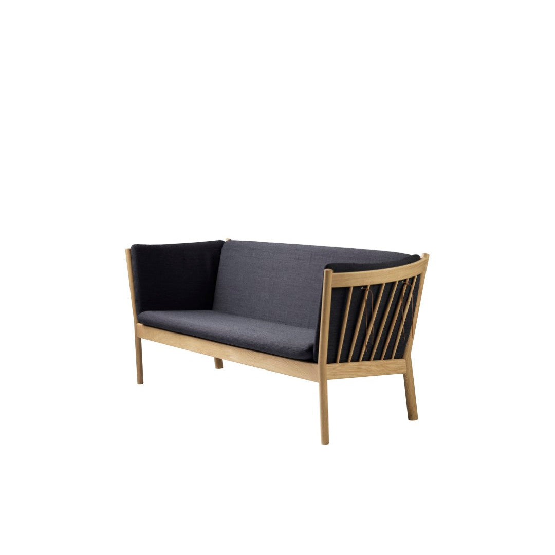 J149 3 personers sofa i Eg Dark Grey (4013) af Erik Ole Jørgensen