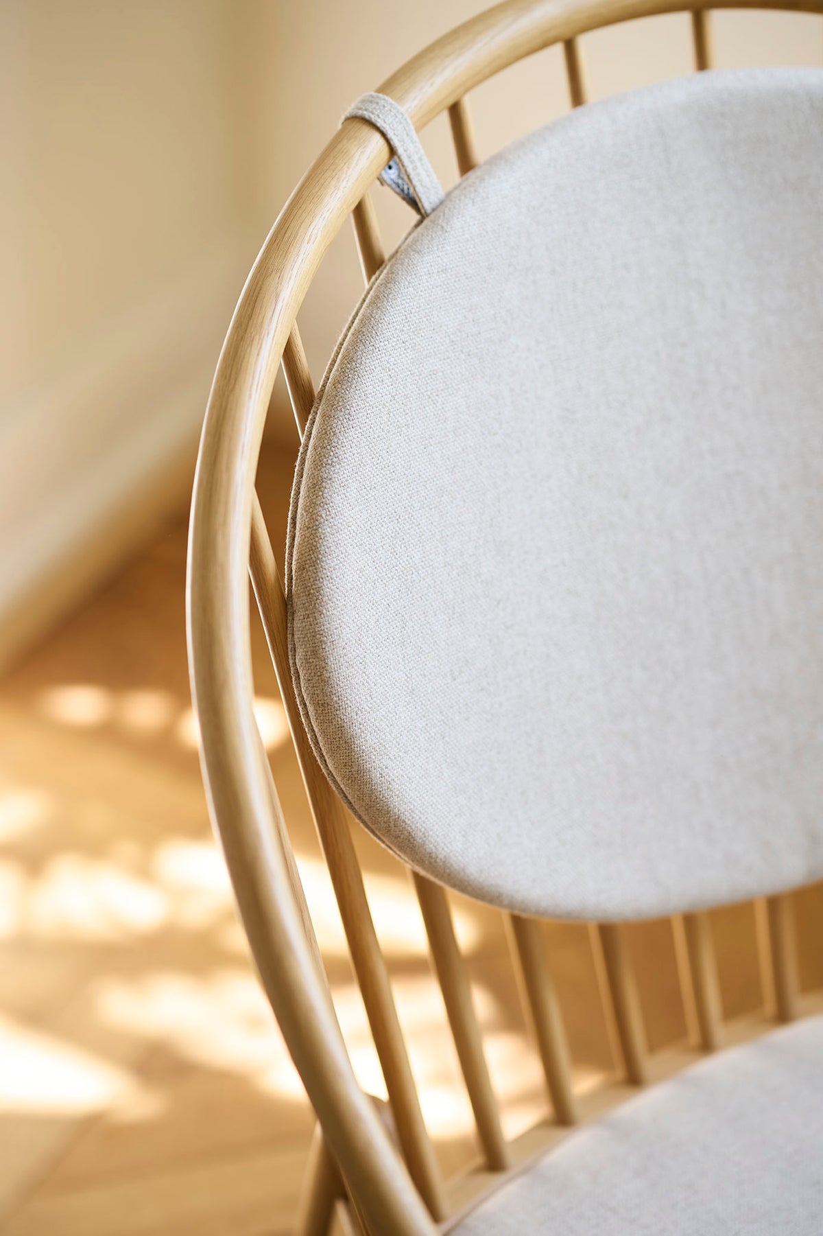 J166 Jørna - Stuhl - Eiche - Beige (61) - Lifestyle 3